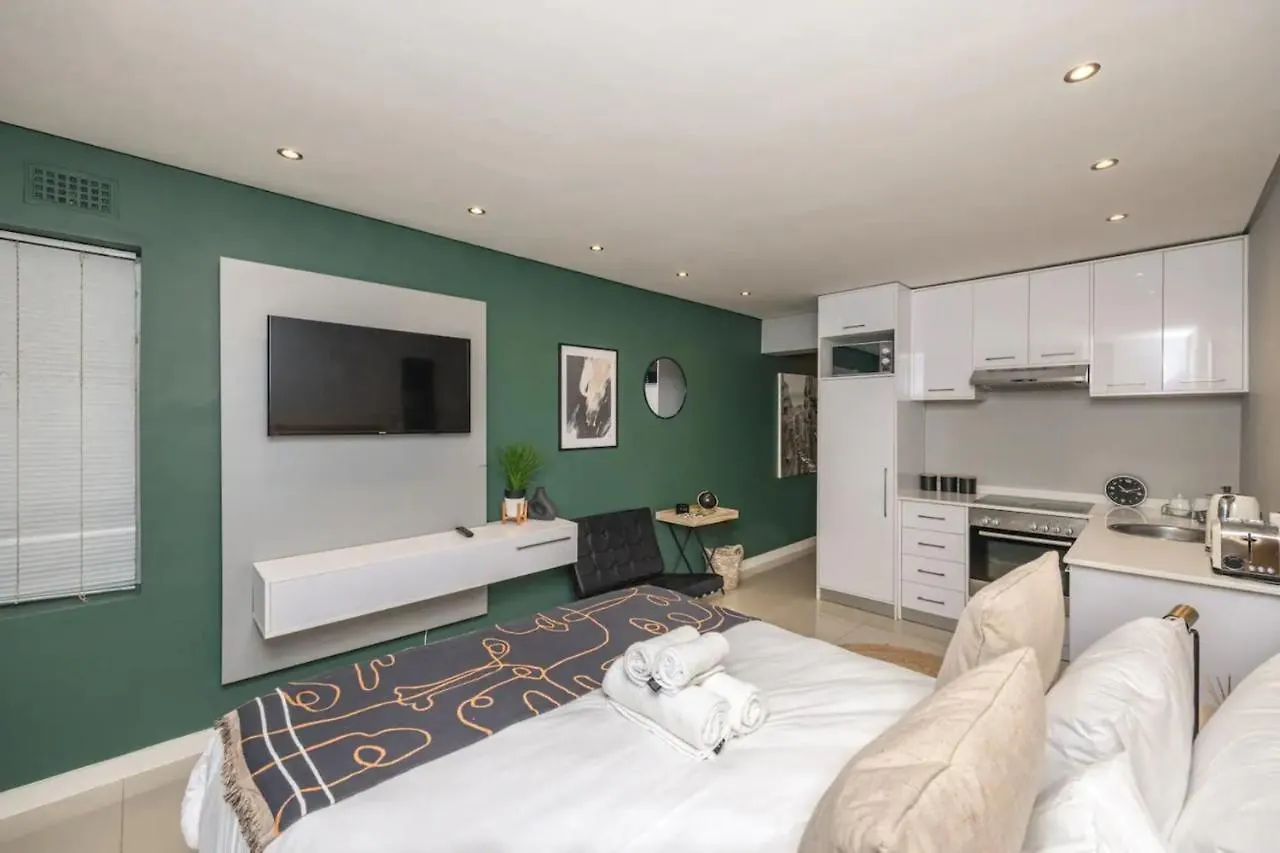 Stylish And Modern Studio In The Beachfront Cape Town 0*,
